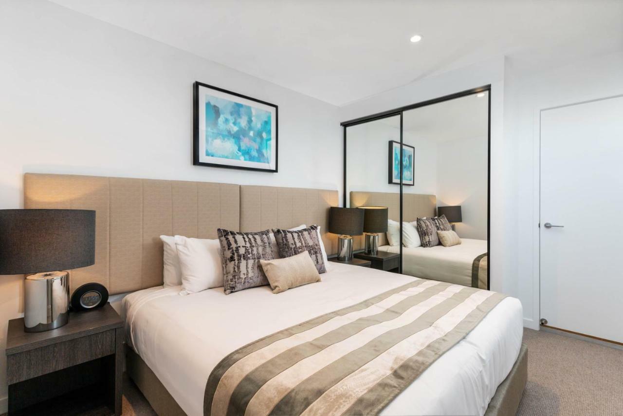 One-Bedroom Apartment,1219932697:JPEG