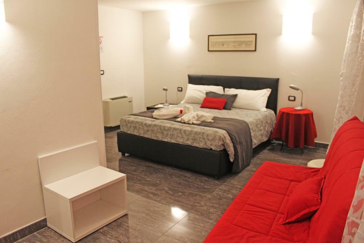 Double Room,865451381:JPEG
