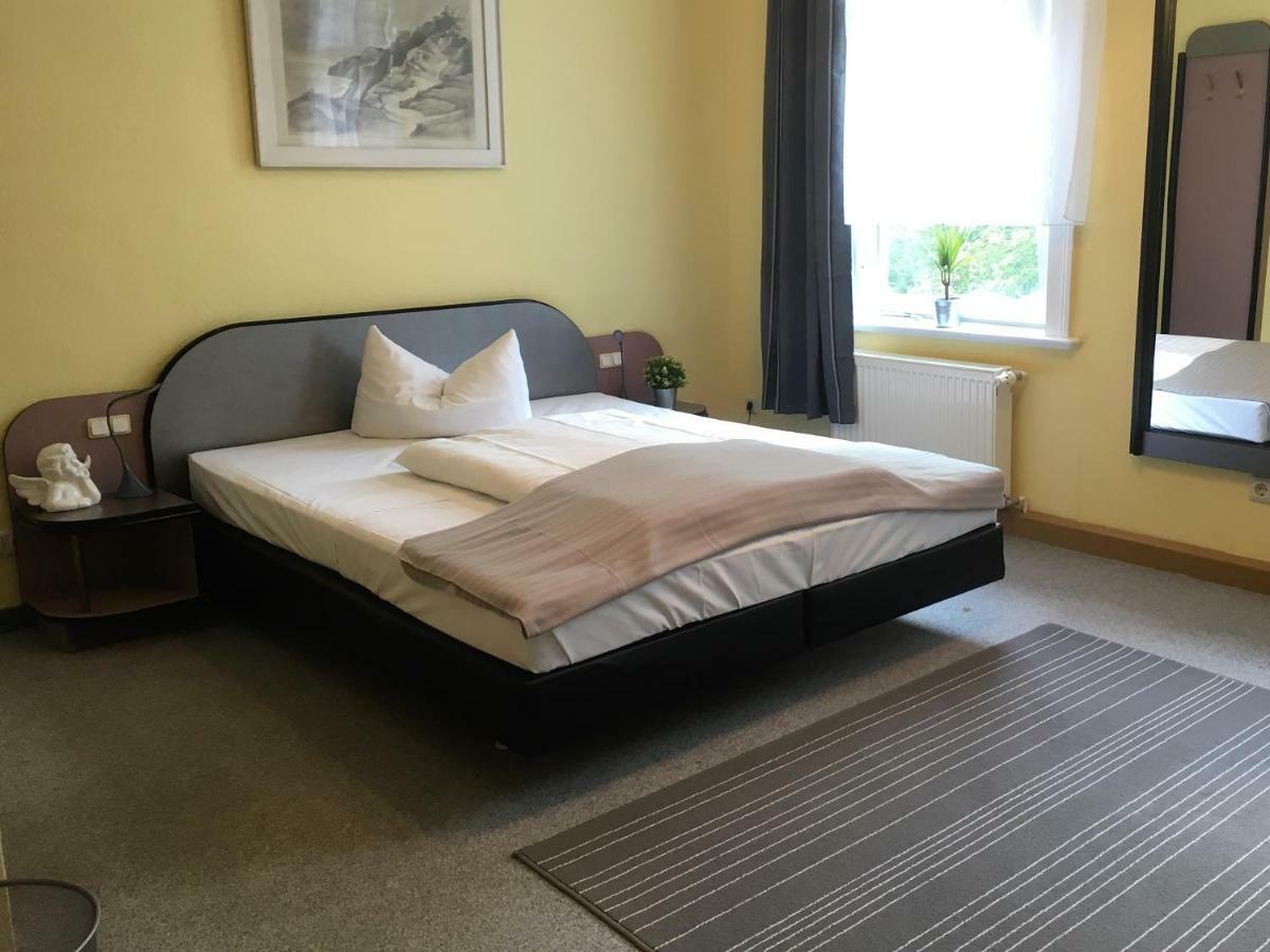 Large Double Room