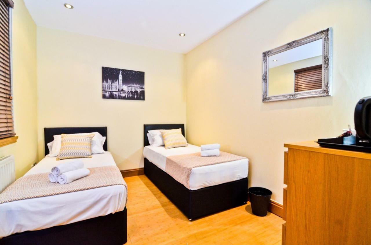 Basic Triple Room with Shared Bathroom,858091019:JPEG