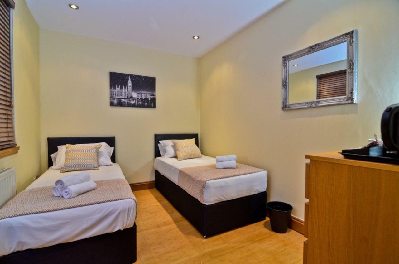 Budget Twin Room,858090872:JPEG
