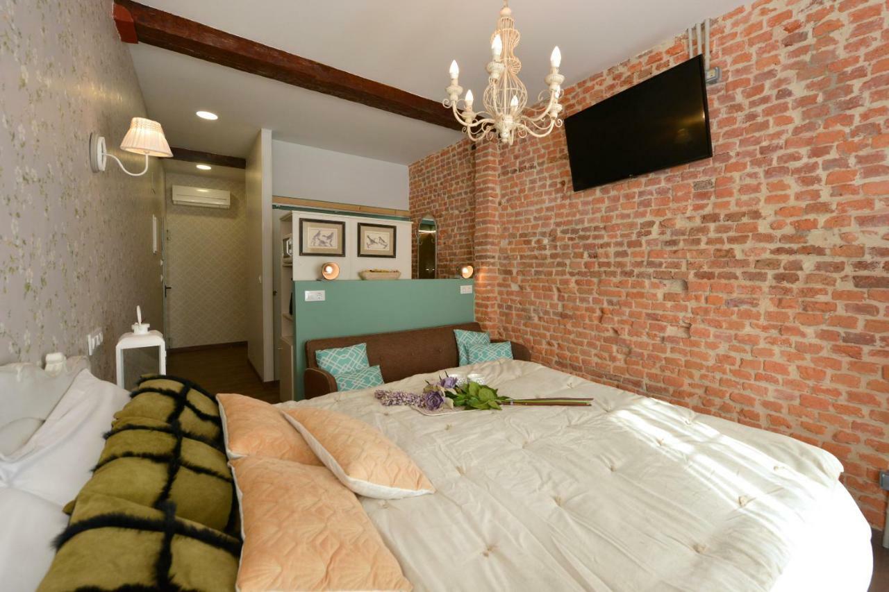 Superior Double Room Extra Bed