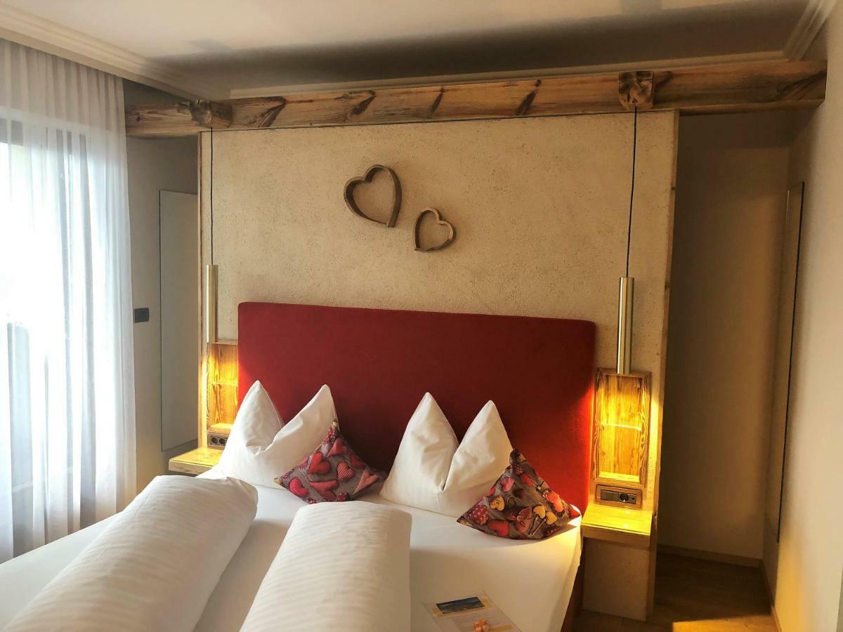 Double Room,860690903:JPEG