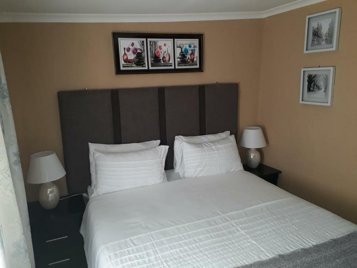 Deluxe Queen Room,905824129:JPEG