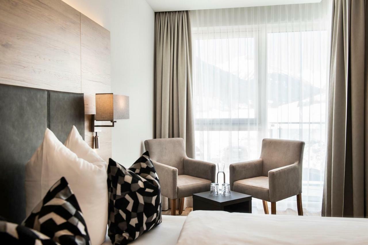 Deluxe Room,886952518:JPEG