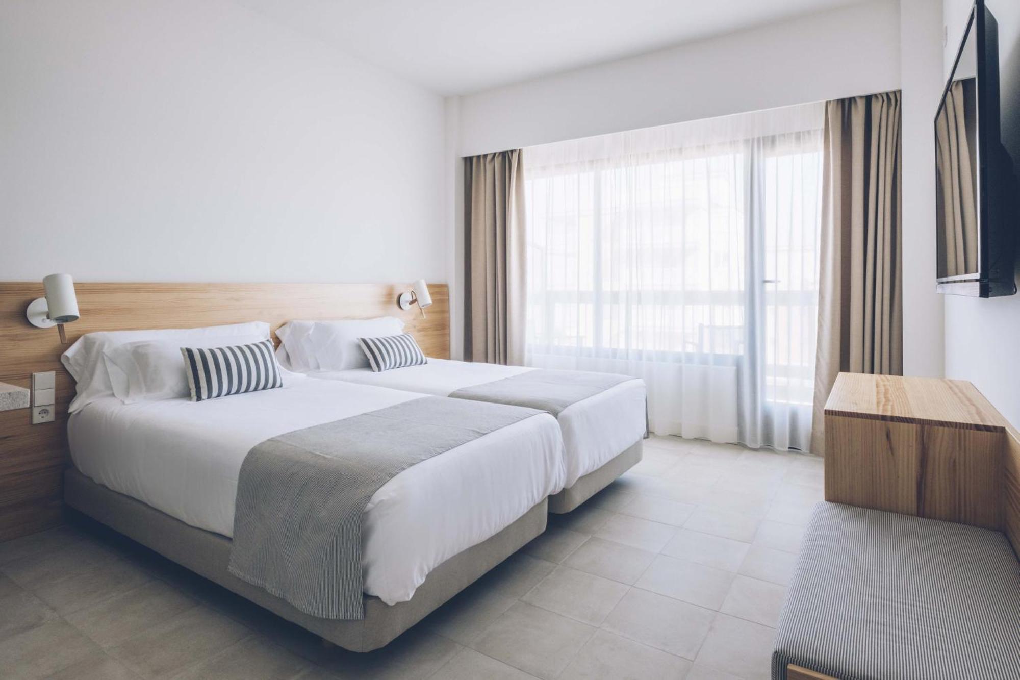 Double or Twin Room,888811813:JPEG