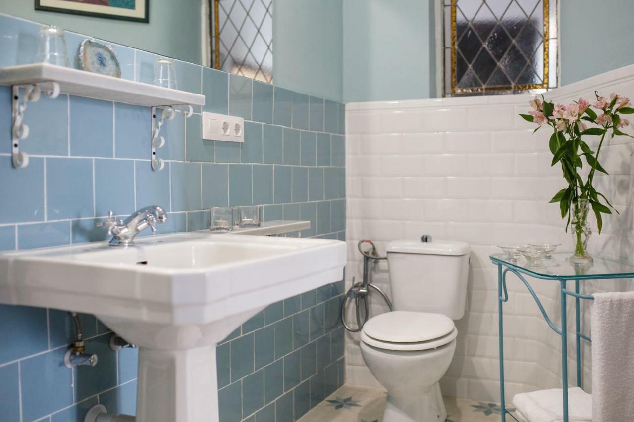 Deluxe Queen Suite