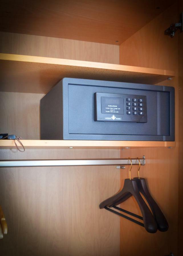 Double or Twin Room,943183945:JPEG