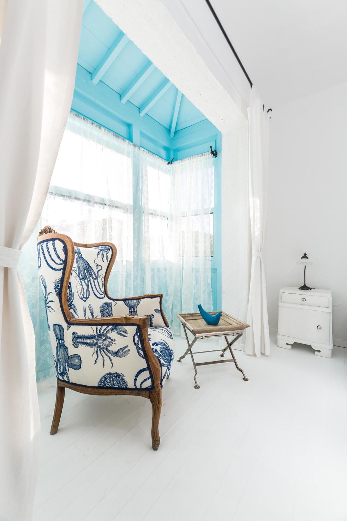 Superior Room Bay Window,1125375828:JPEG