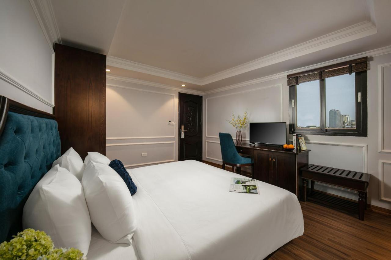 Deluxe Double or Twin Room City View