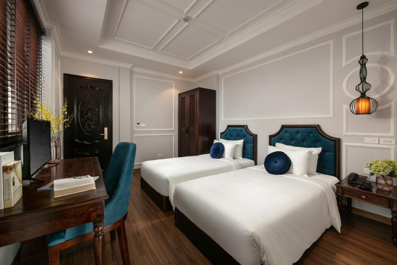 Deluxe Double or Twin Room City View