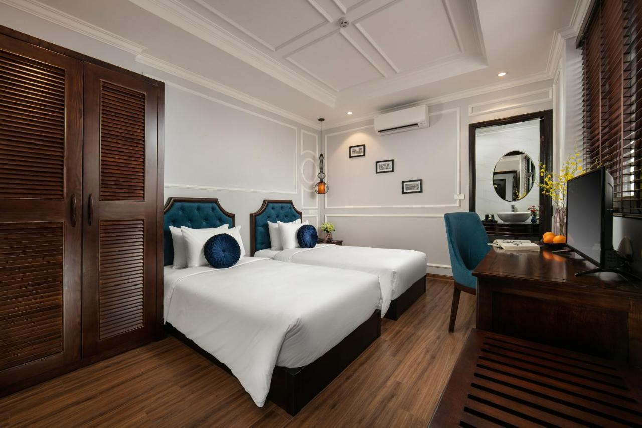 Deluxe Double or Twin Room City View