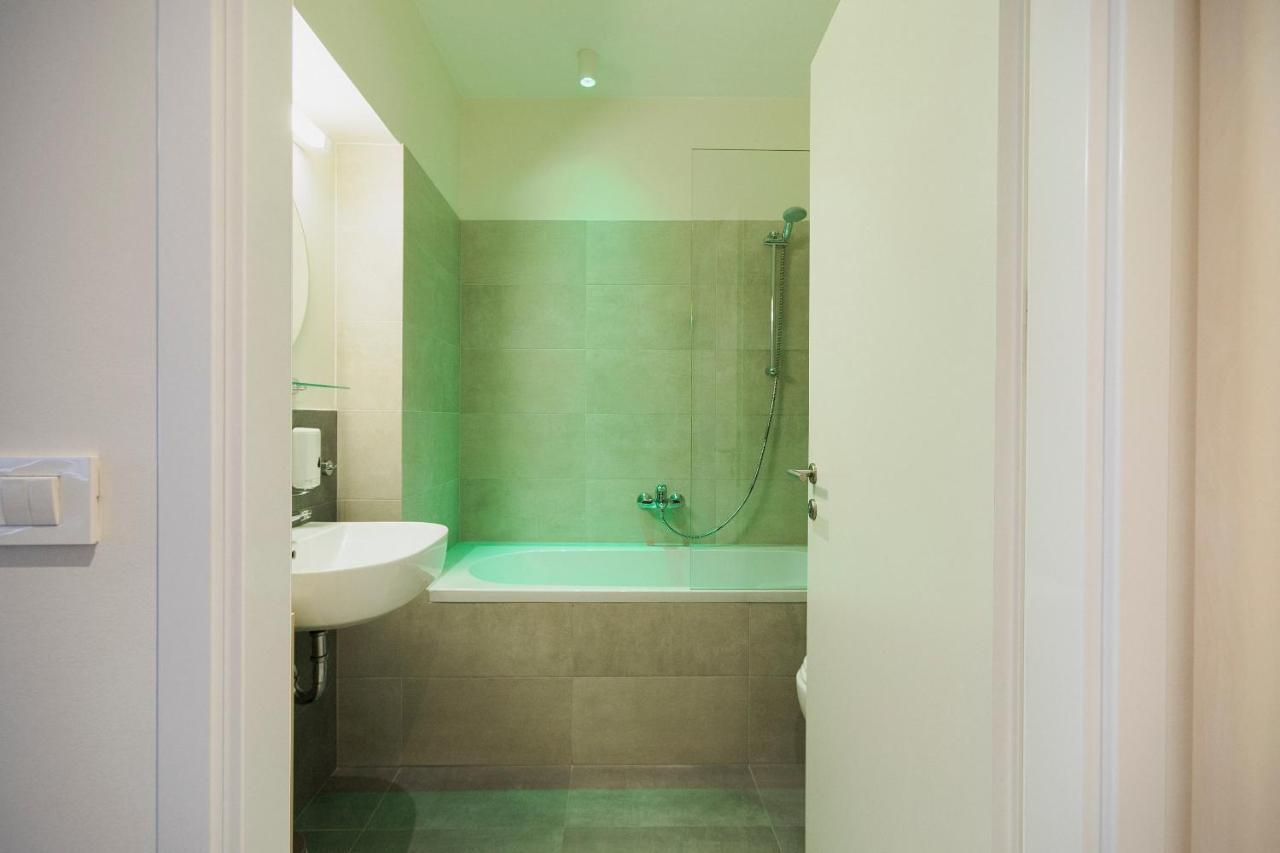 Premium Double or Twin Room,932083228:JPEG