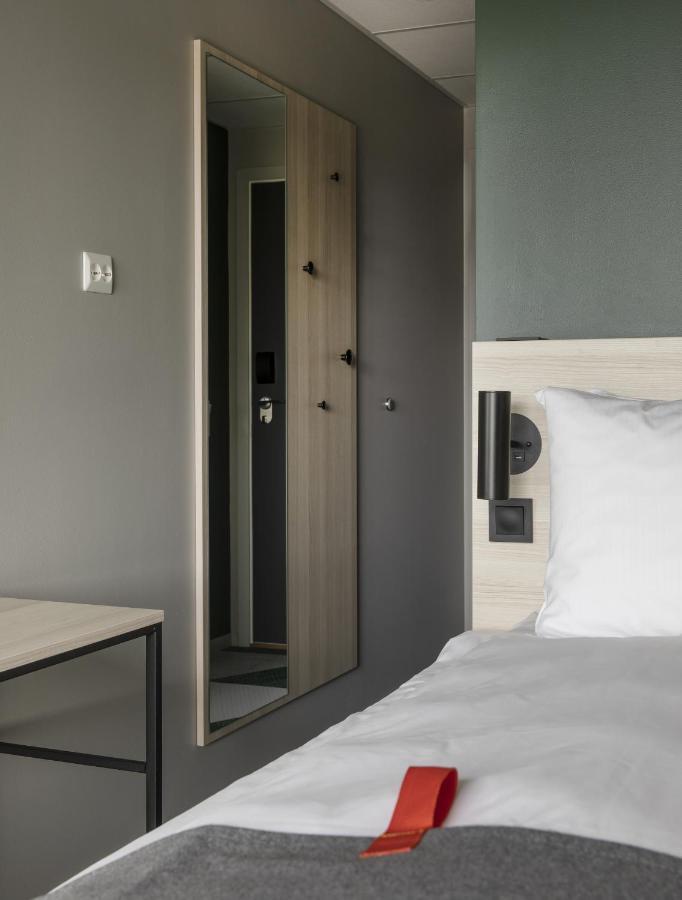 Small Double Room,934121605:JPEG