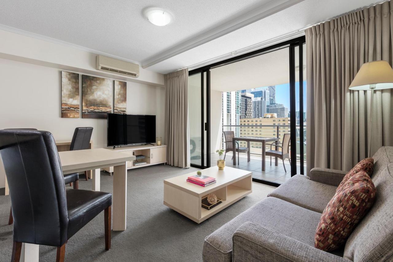 One-Bedroom Apartment,943733029:JPEG