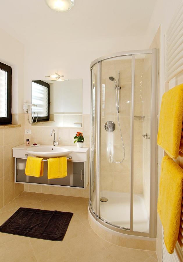 Studio Apartment,1370899607:JPEG
