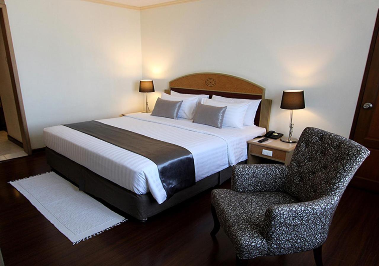 Deluxe Double Room,957147583:JPEG