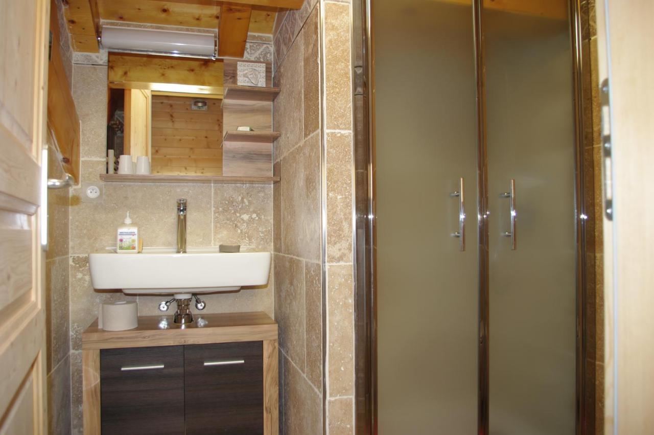 Double Room Private Bathroom