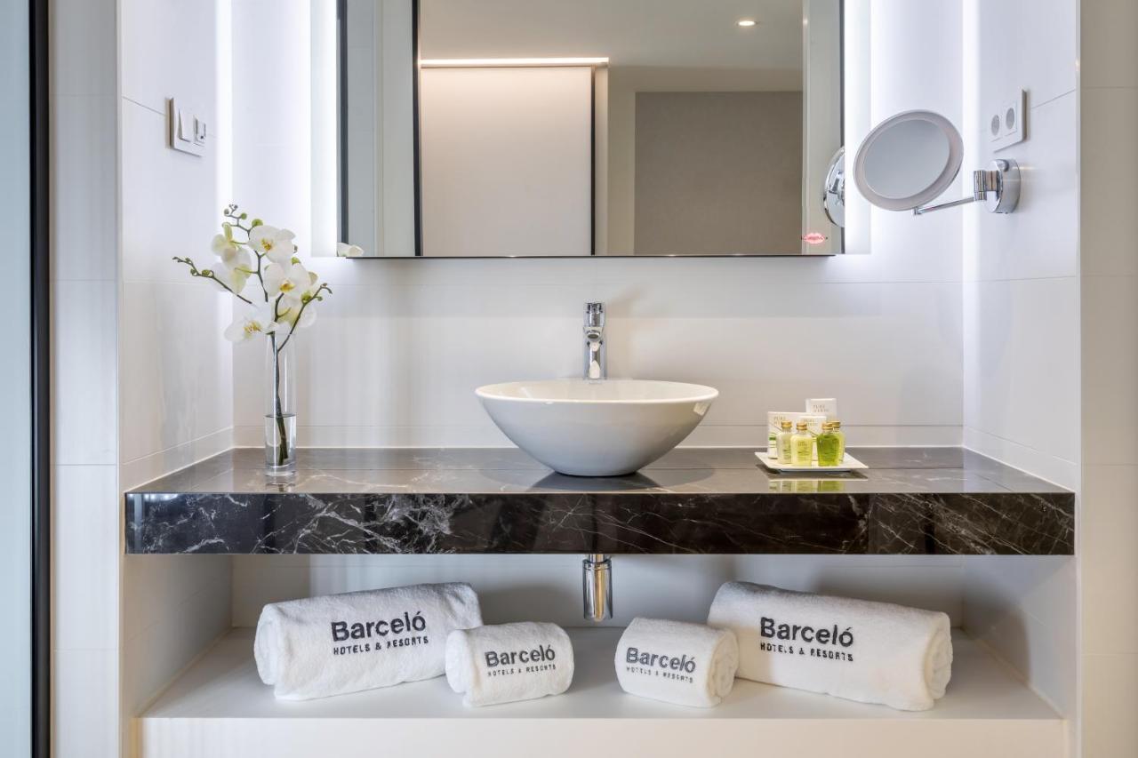 Double or Twin Room Terrace