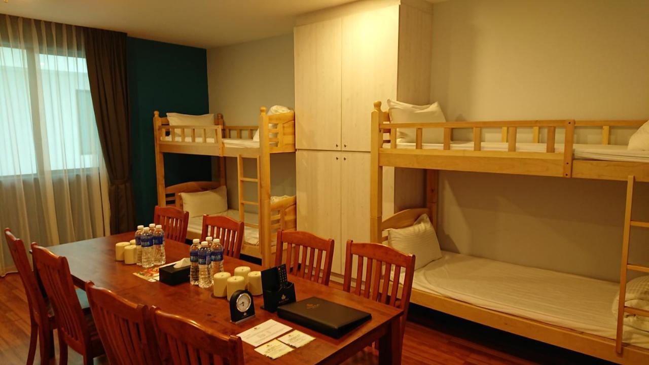 8-Bed Mixed Dormitory Room