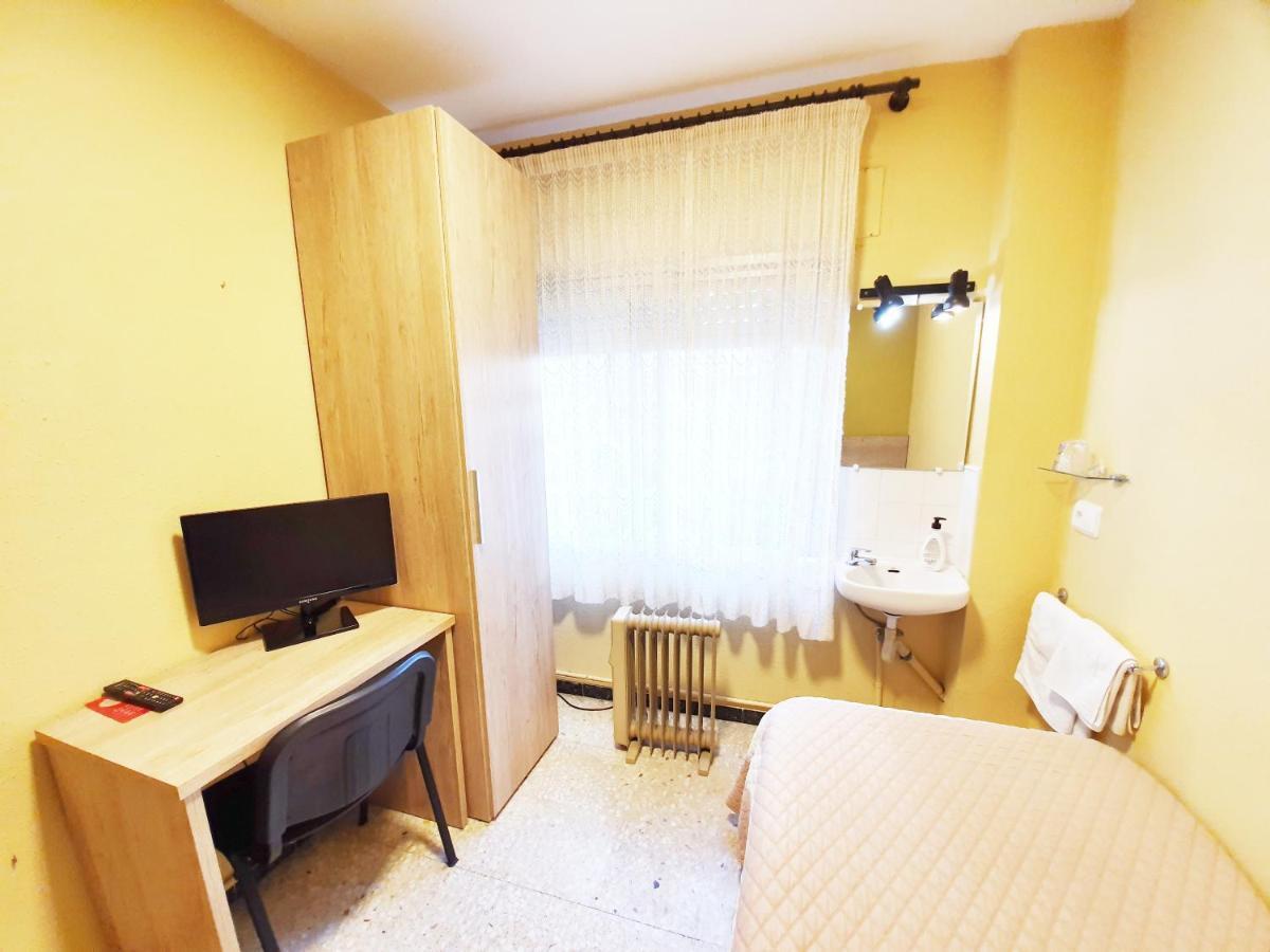 Standard Einzelzimmer mit Gemeinschaftsbad