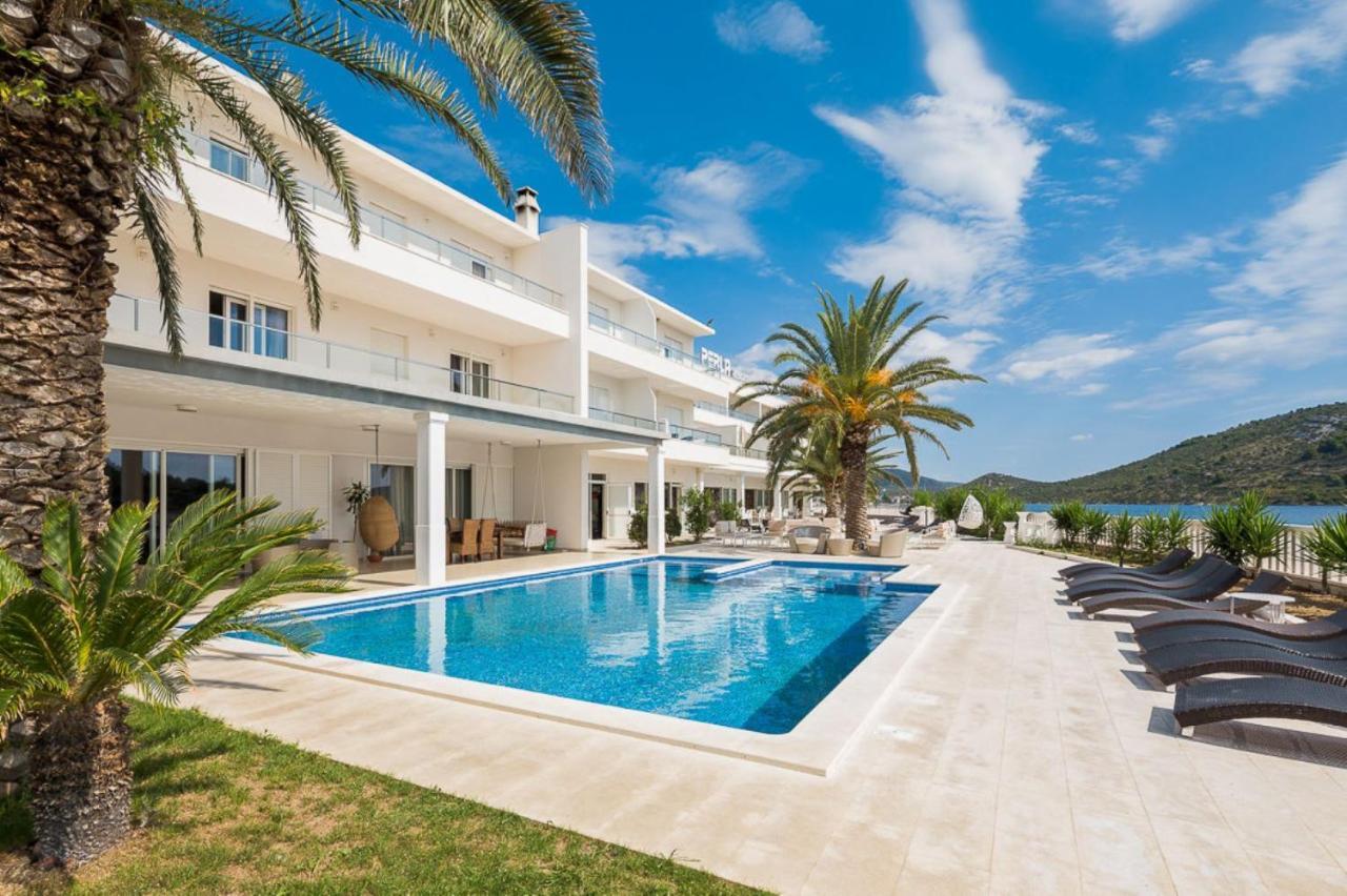 Deluxe Quadruple Room Balcony Sea View