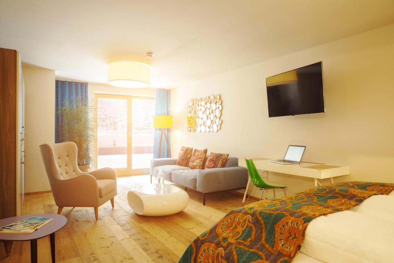 Double Room with Balcony,961416031:JPEG