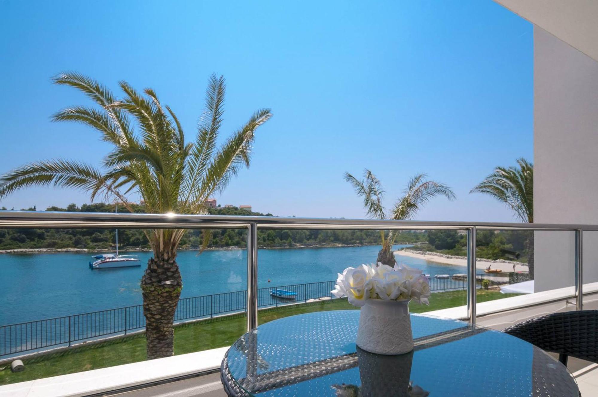 Deluxe Quadruple Room Balcony Sea View
