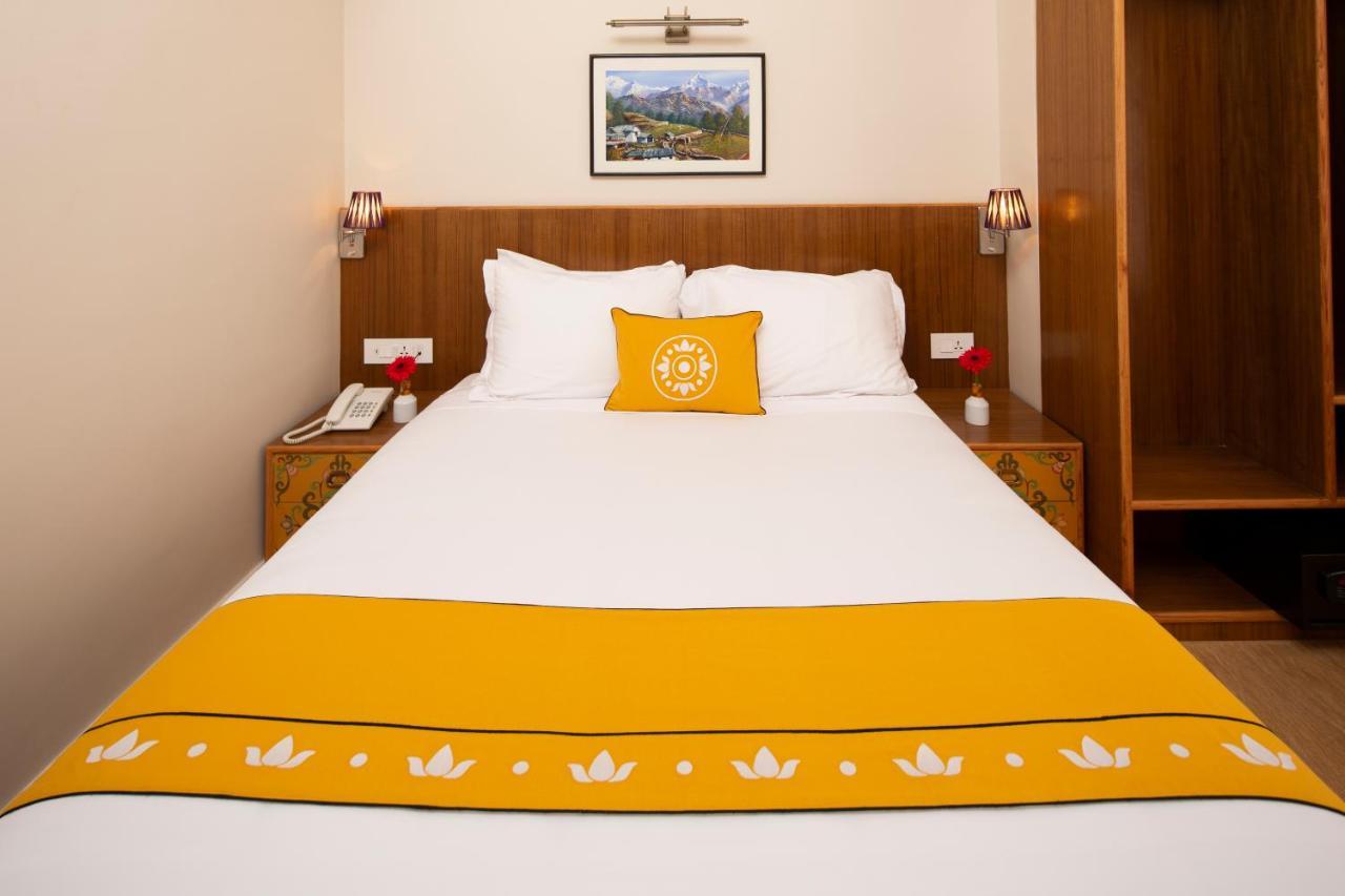 Standard Queen Room