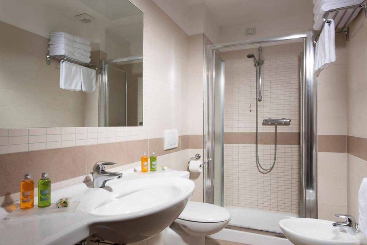Double Room,974352976:JPEG