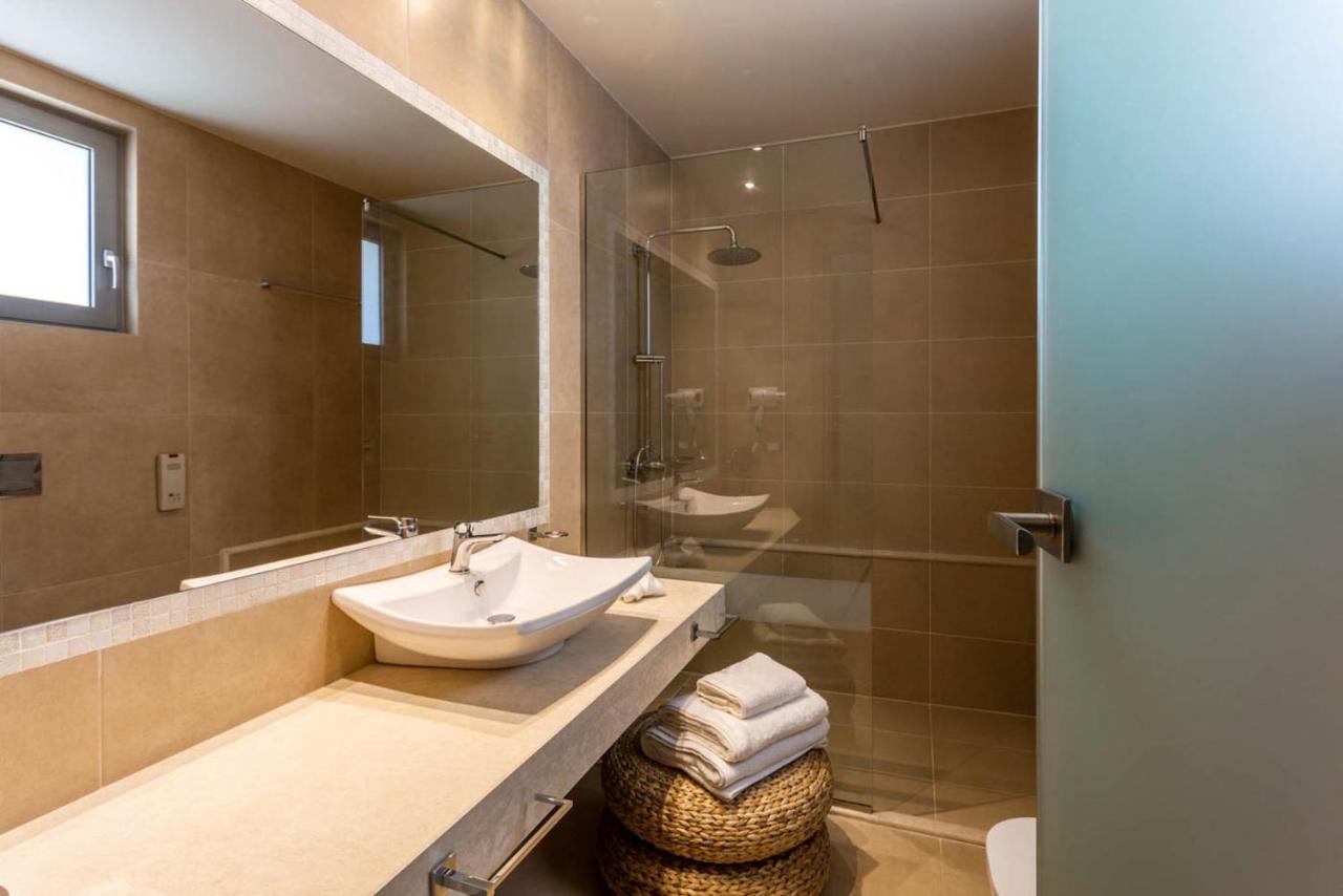Deluxe Double or Twin Room Garden View