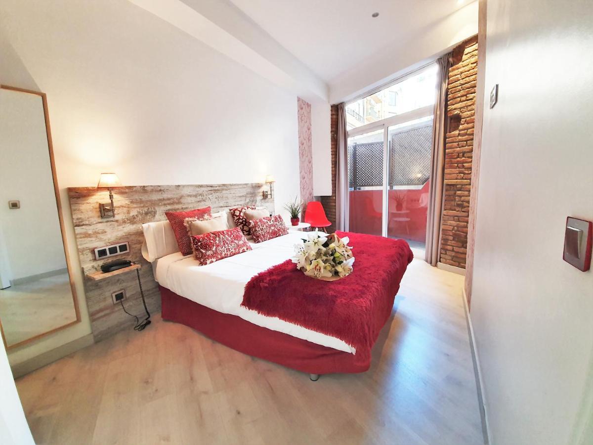 Superior One-Bedroom Apartment Terrace
