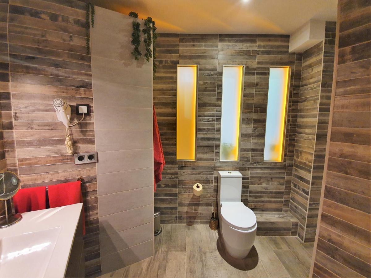 Superior One-Bedroom Apartment Terrace