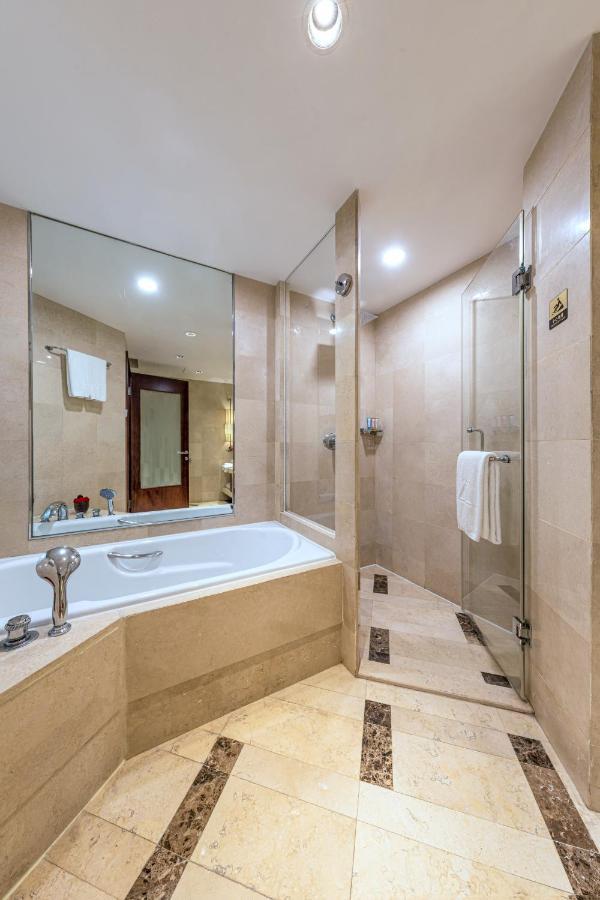 Deluxe King Room,992955193:JPEG