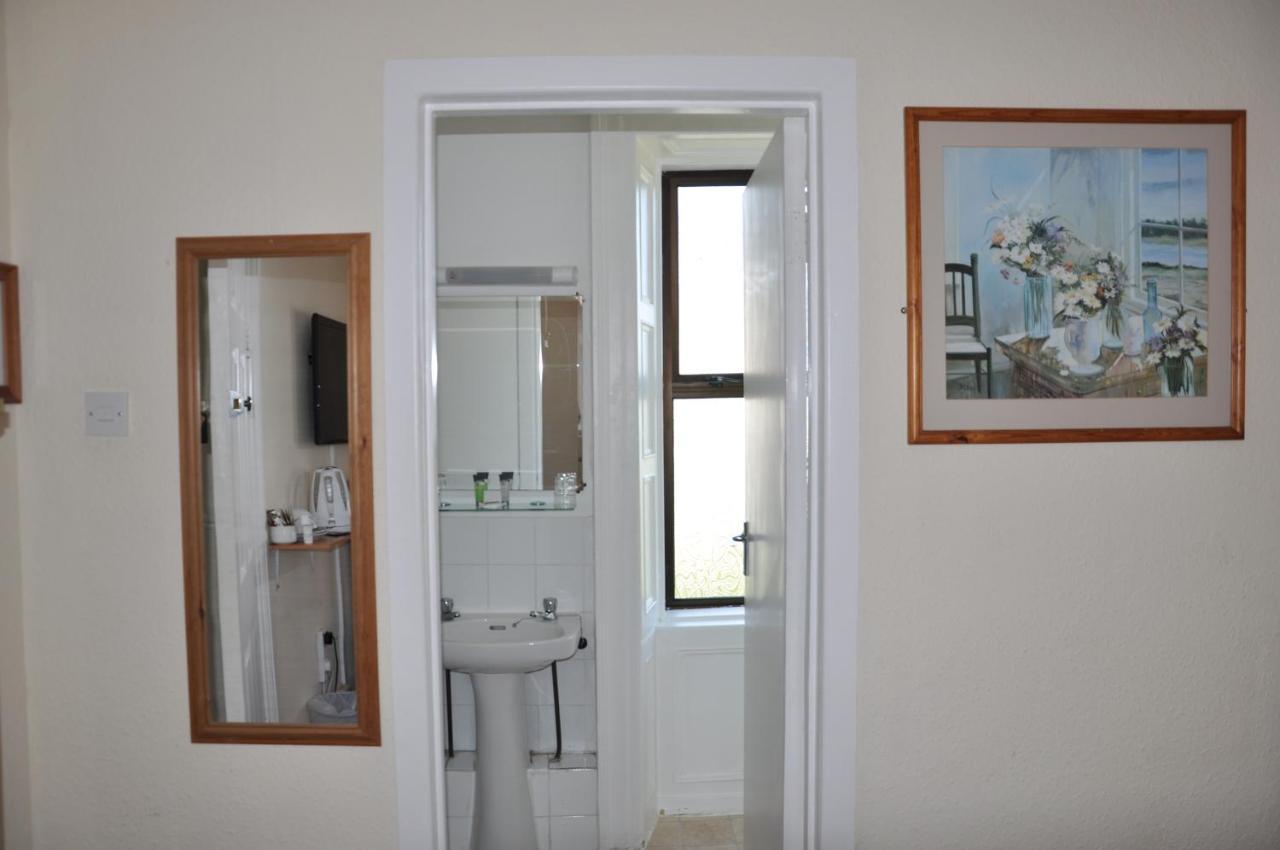 Twin Room with Private Bathroom