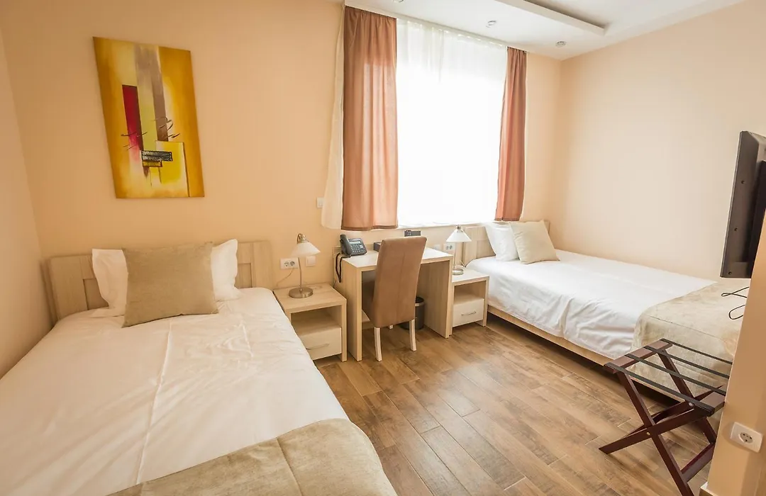 Hotel Mar Garni-1