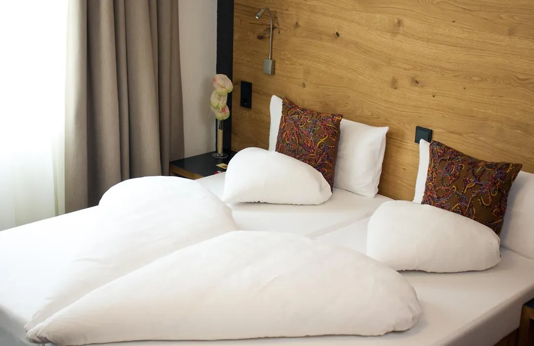 Hotel Montfort-1