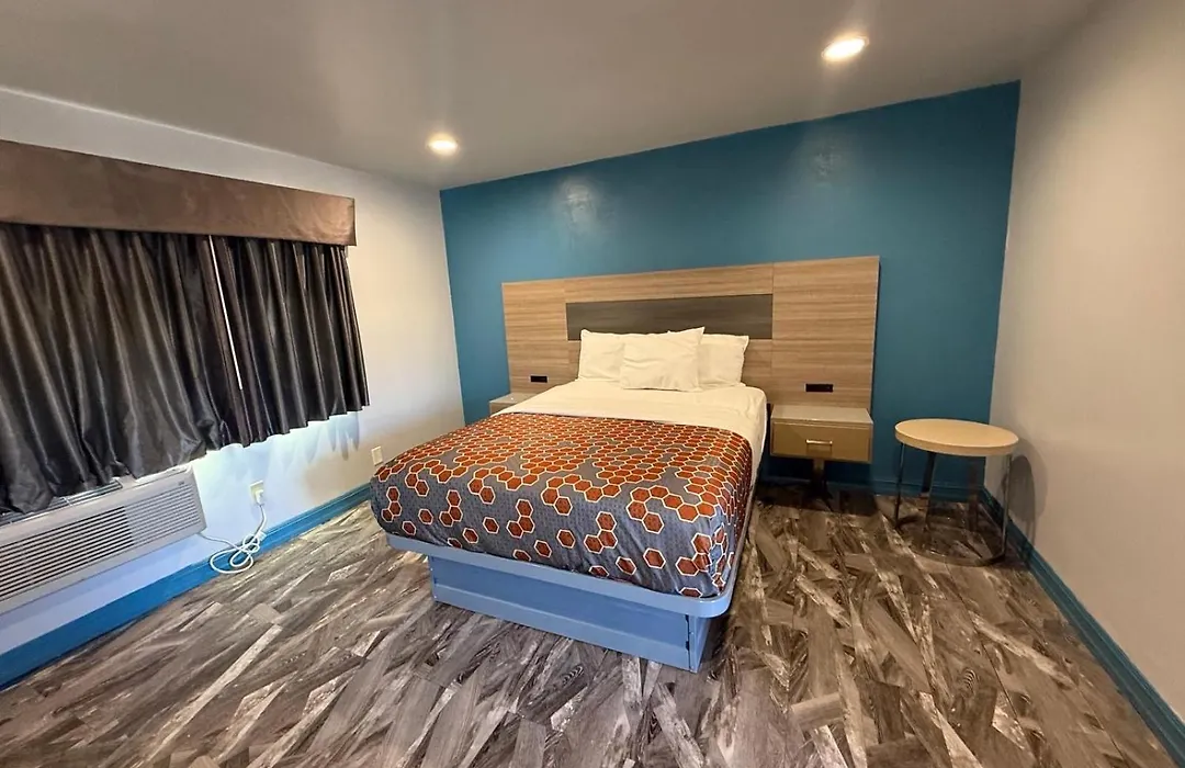 Travel Inn Motel-1