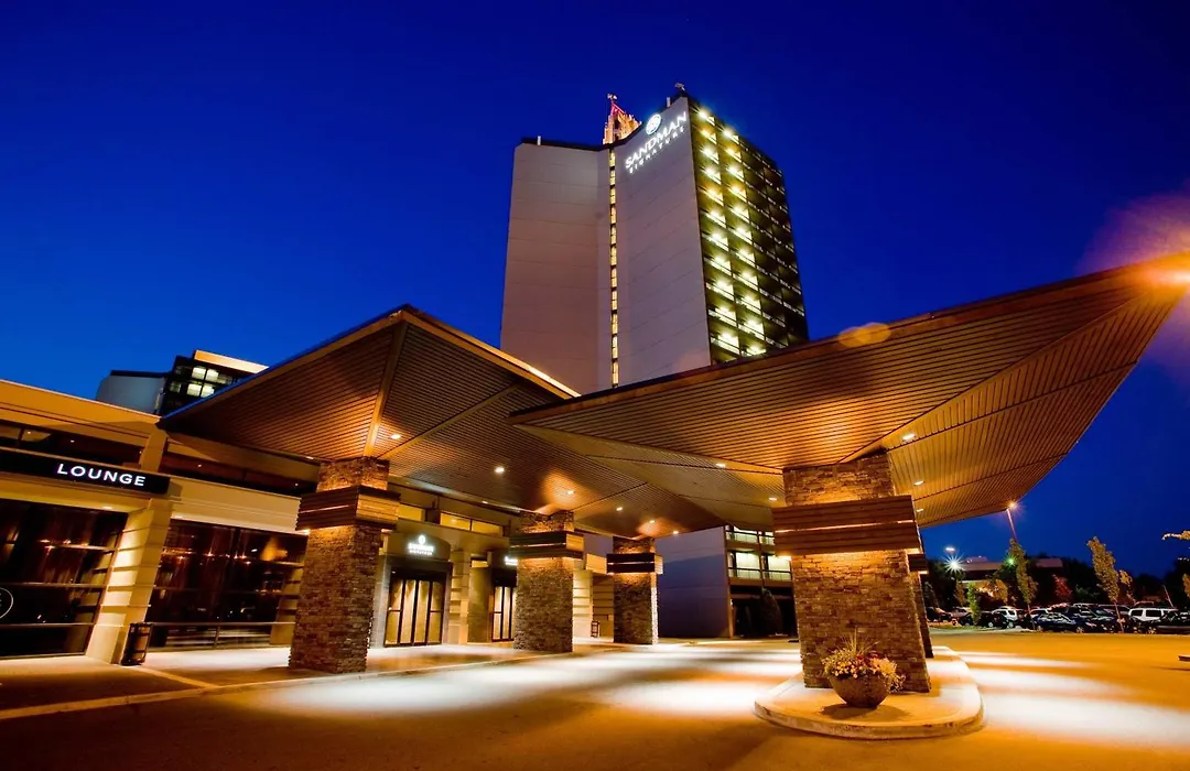 Sandman Signature Vancouver Airport Hotel & Resort-1