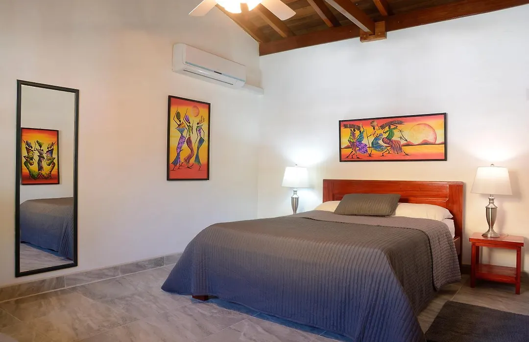 Parrot Cove Lodge-1