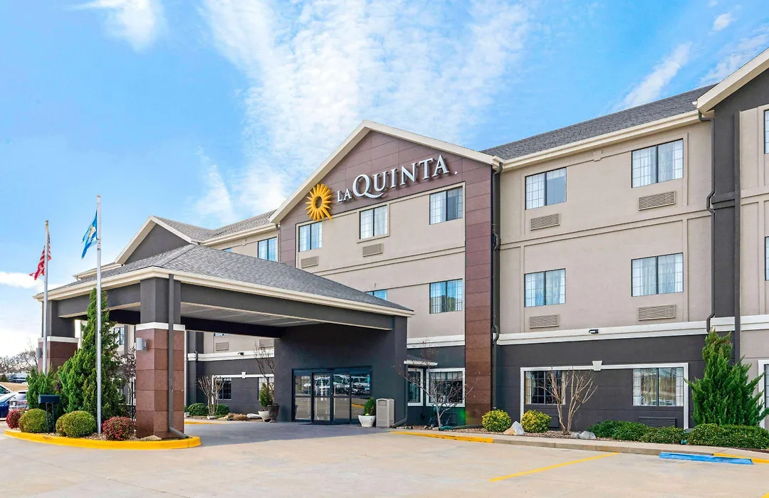 La Quinta By Wyndham Ada-1