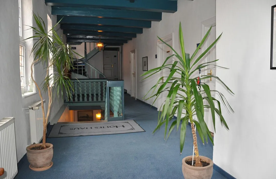 Hohes Haus-1