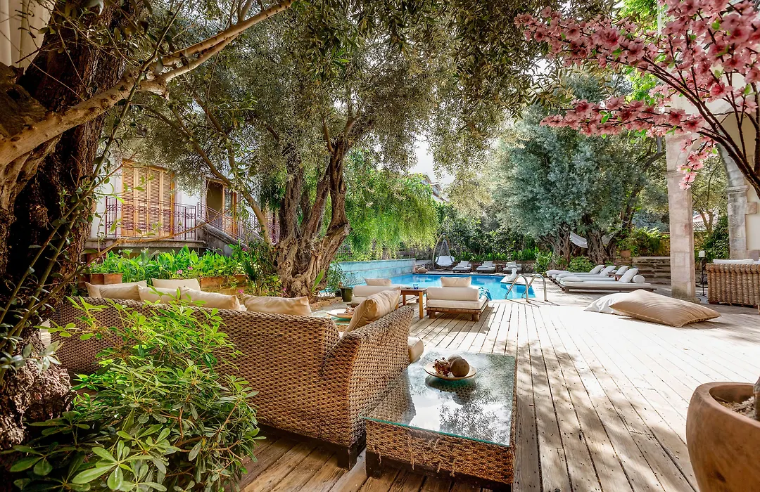 Jade Residence (Adults Only)-1