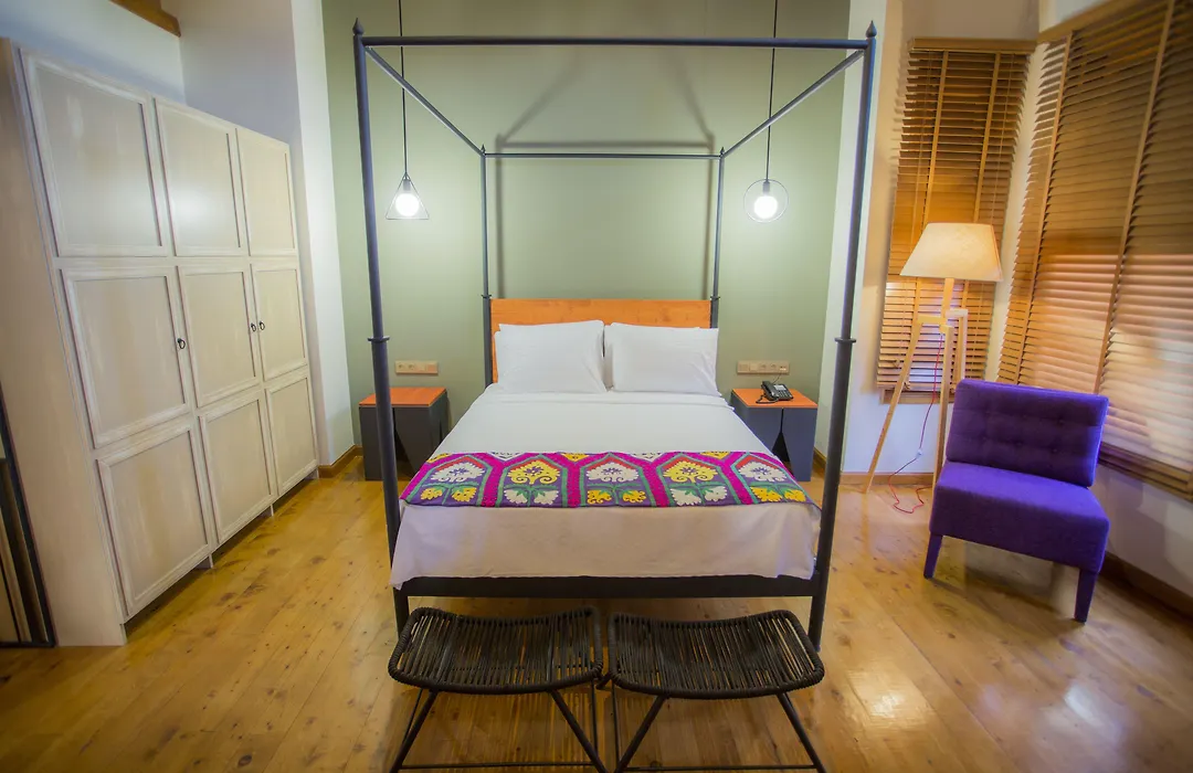 Char Me Hotel-1