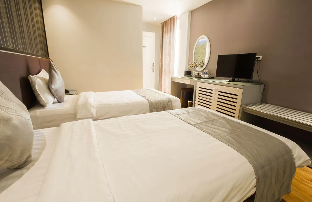 Riverside Boutique Hotel-1