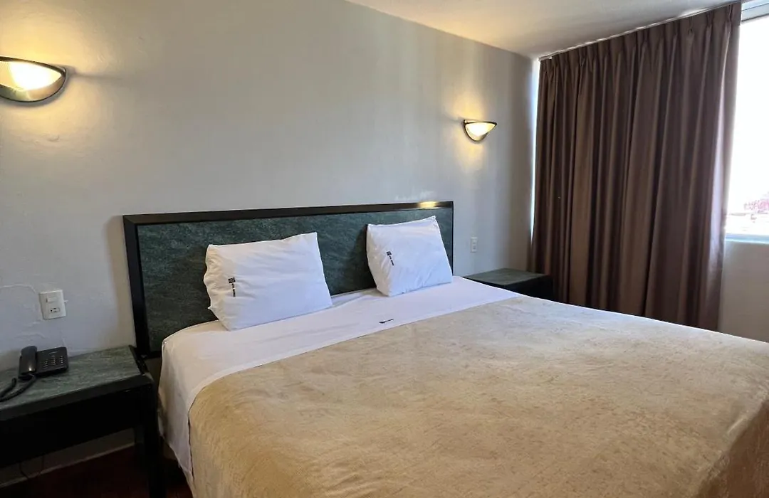Hotel Universo-1