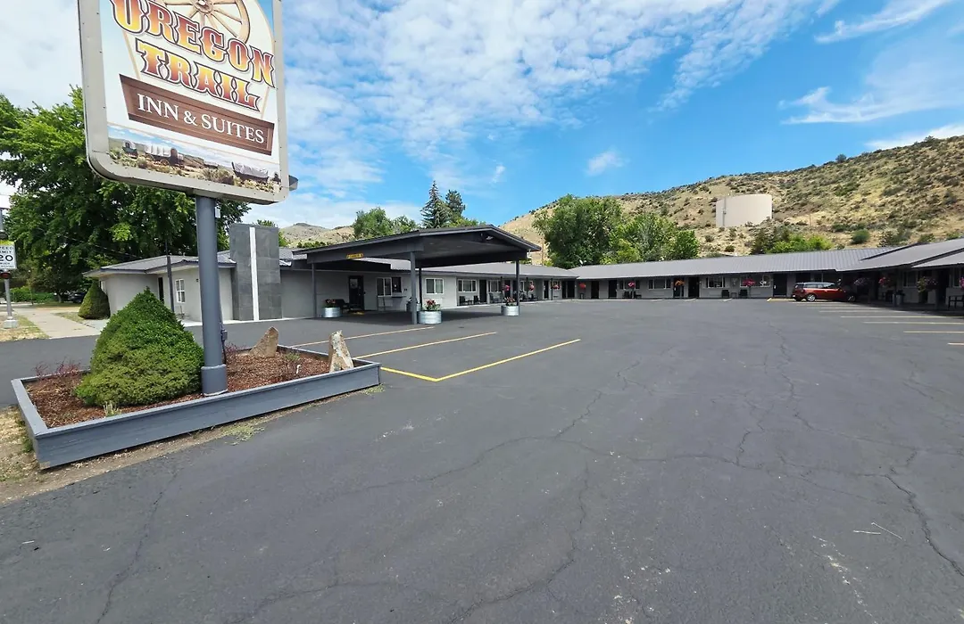 Oregon Trail Inn And Suites-1