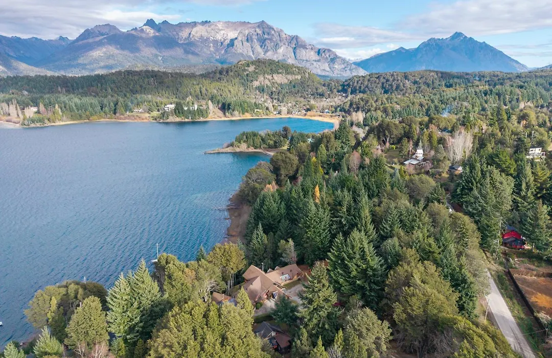 Peninsula Petit-1