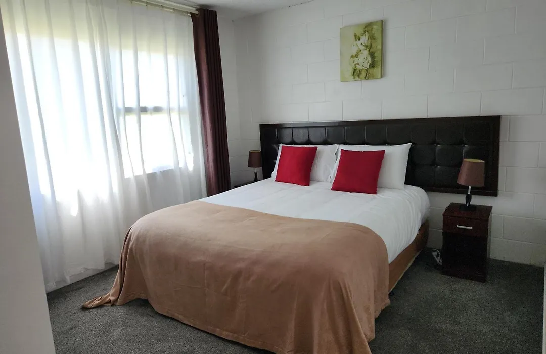 Cedar Lodge Motel Hamilton-1