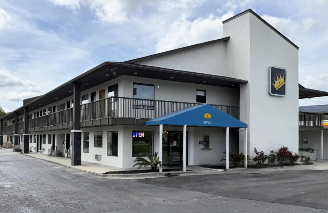 Super 8 By Wyndham Richmond Hill-1